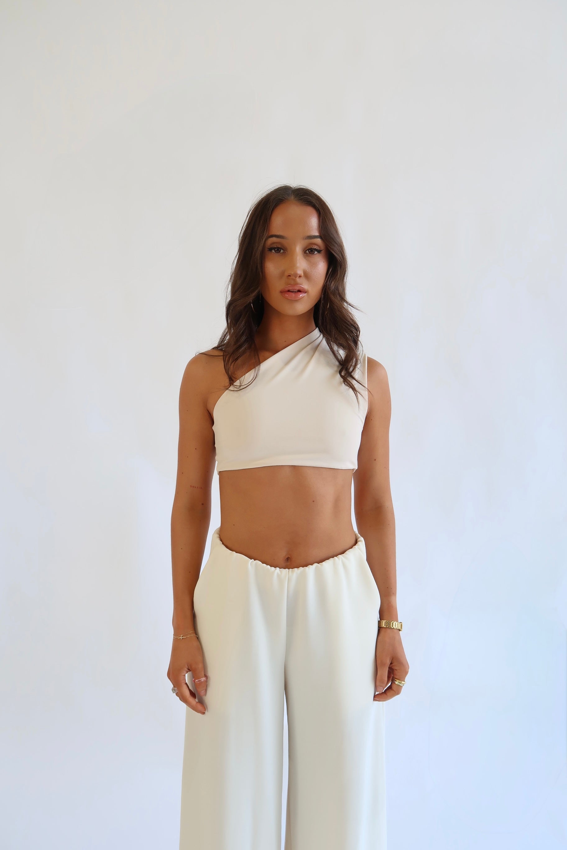 ONE SHOULDER ULTRA CROP - SOY