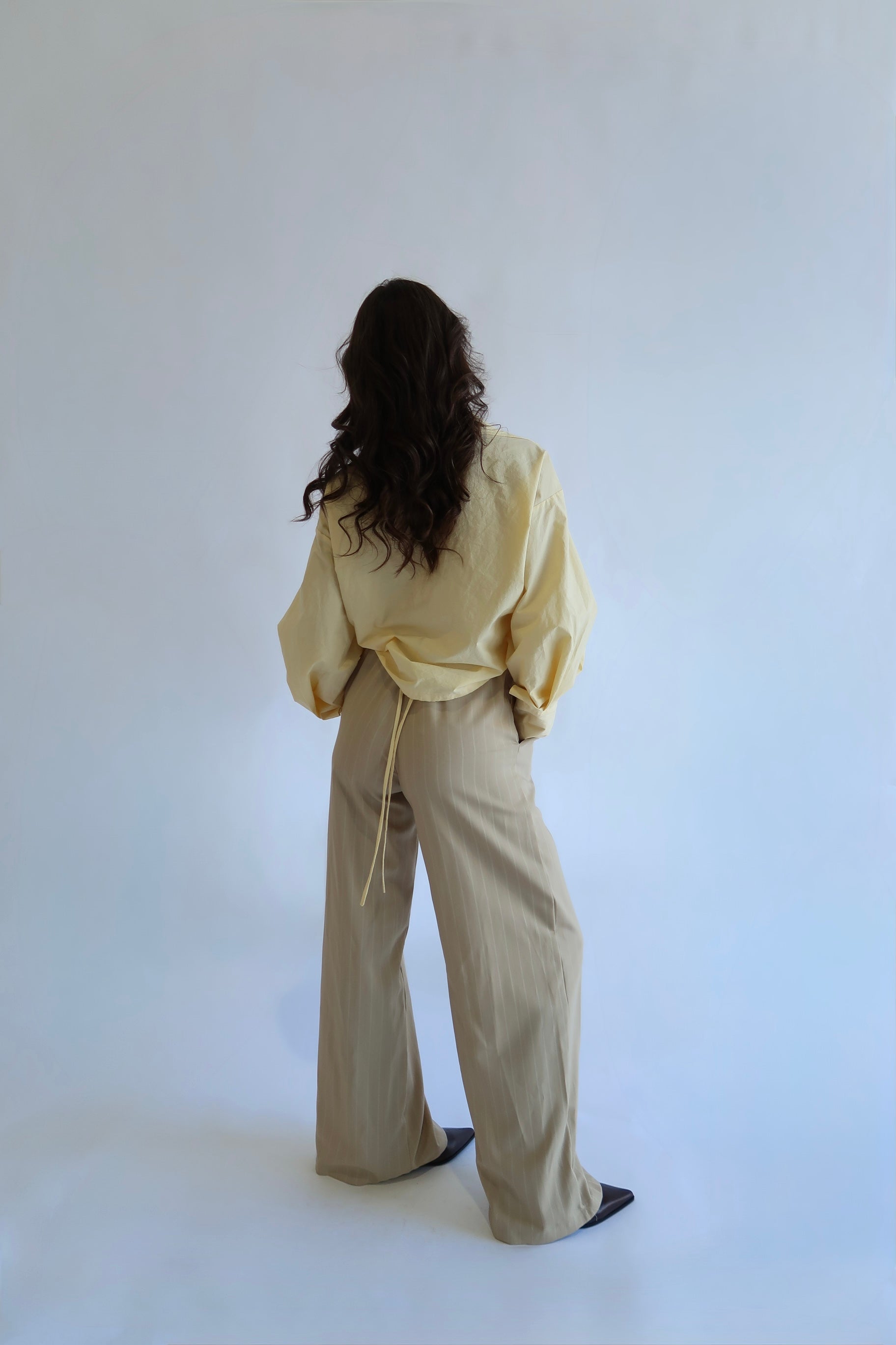 RELAXED GATHERED PANTS - BEIGE STRIPE